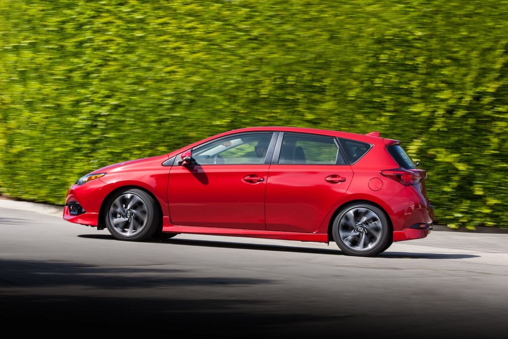 2016 - SCION iM, foto 27