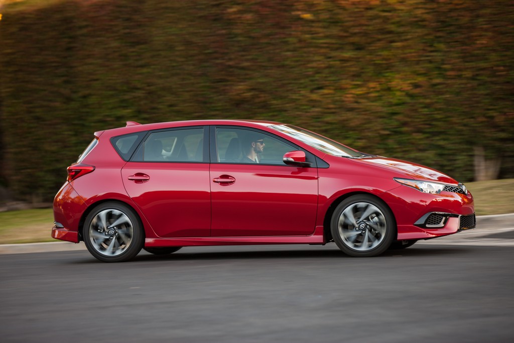 2016 - SCION iM, foto 33