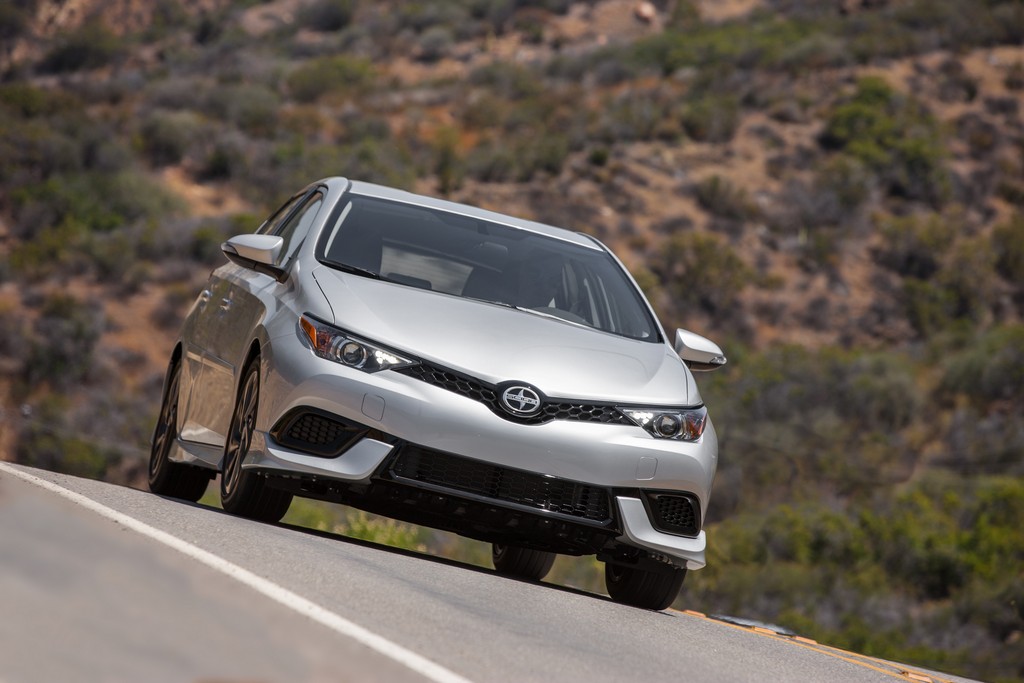 2016 - SCION iM, foto 35