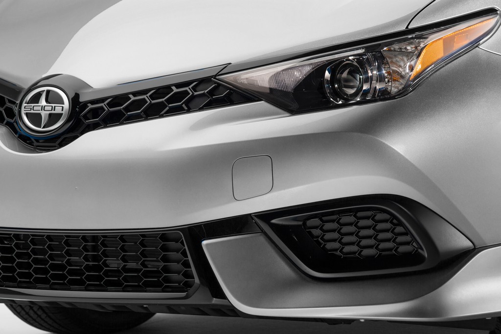 2016 - SCION iM, foto 37