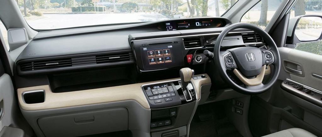 2015 - HONDA STEPWGN, foto 12
