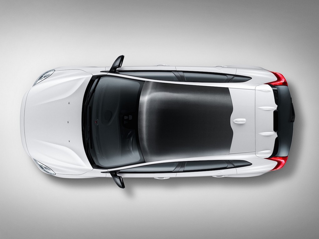 2015 - VOLVO V40 CARBON EDITION, foto 4