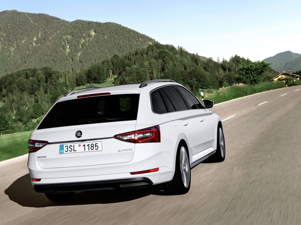 2016 - SKODA SUPERB COMBI, foto 11