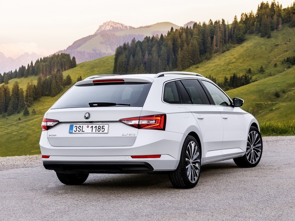 2016 - SKODA SUPERB COMBI, foto 13