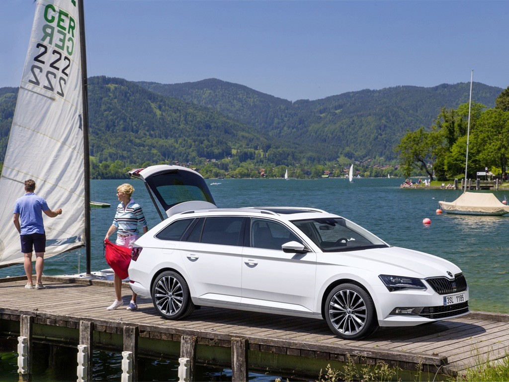2016 - SKODA SUPERB COMBI, foto 16