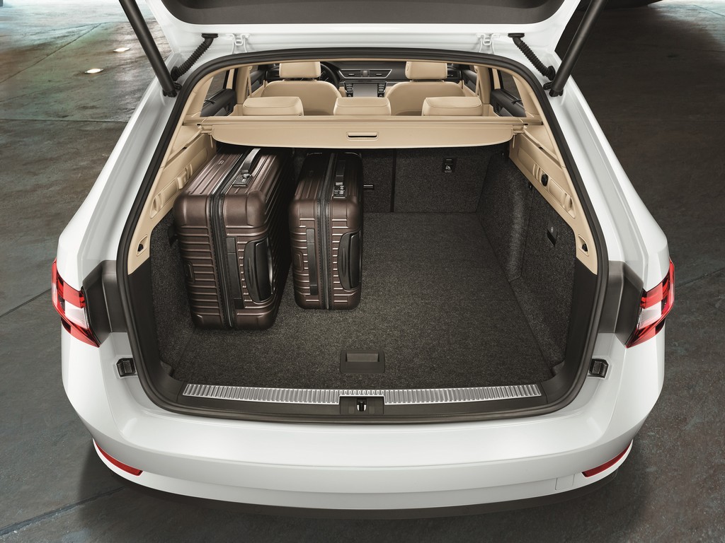 2016 - SKODA SUPERB COMBI, foto 51
