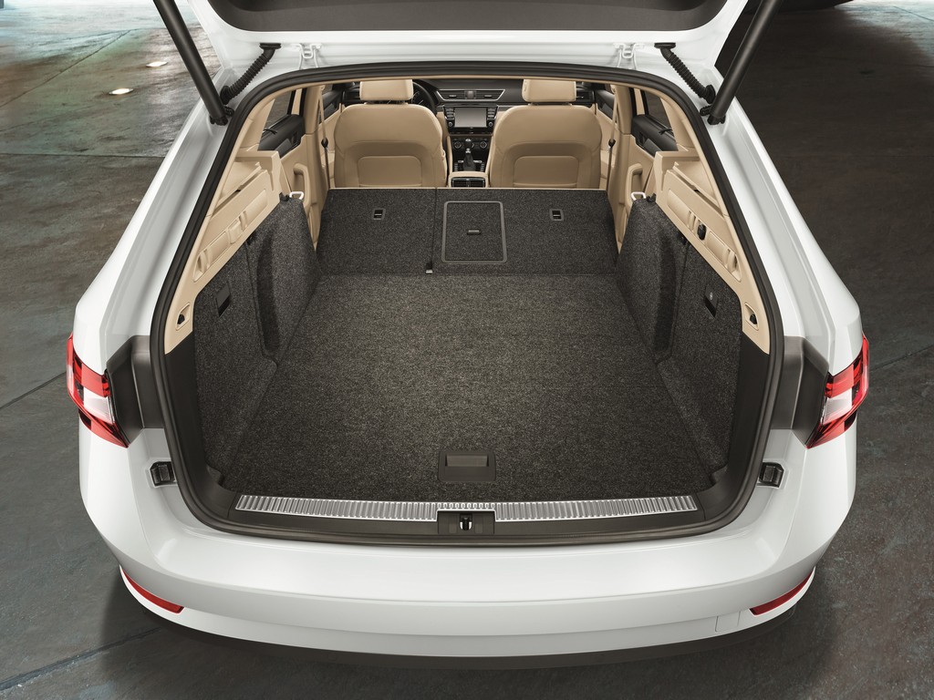 2016 - SKODA SUPERB COMBI, foto 52