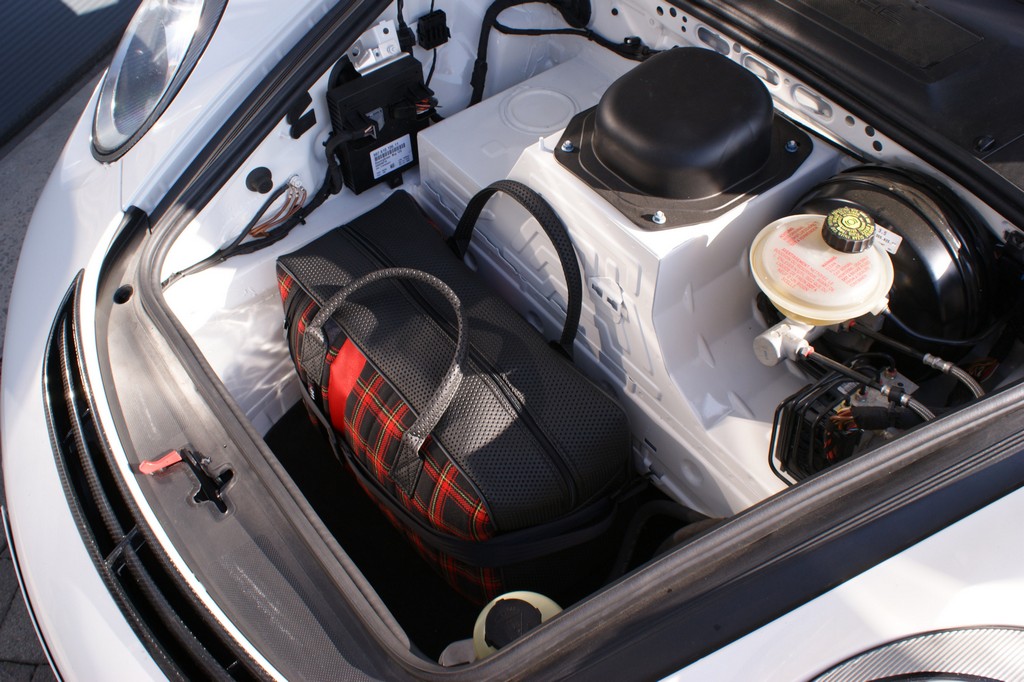 2015 - PORSCHE 911 GT3 CLUBSPORT BY KAEGE, foto 10