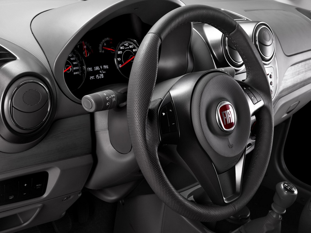 2016 - FIAT NOVO PALIO ESSENCE, foto 9