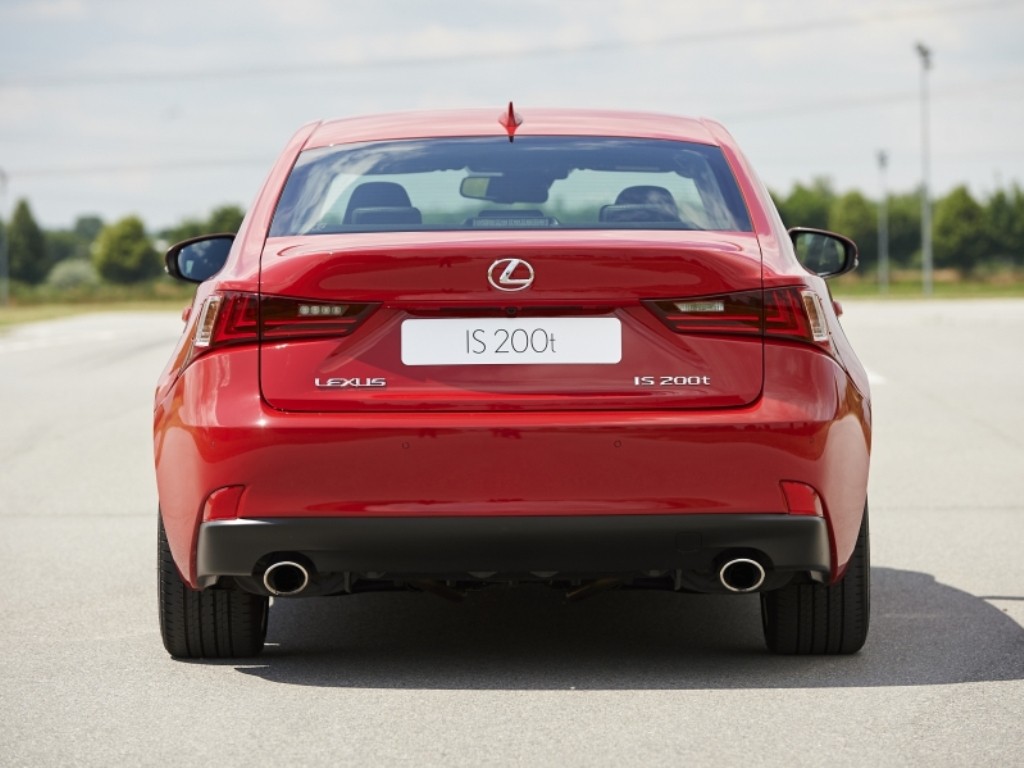 2016 - LEXUS IS 200t, foto 3