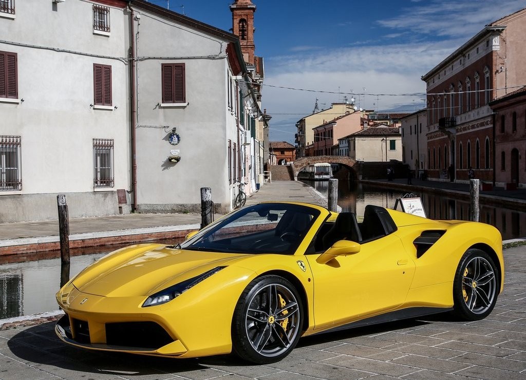 2016 - FERRARI F488 SPIDER, foto 2