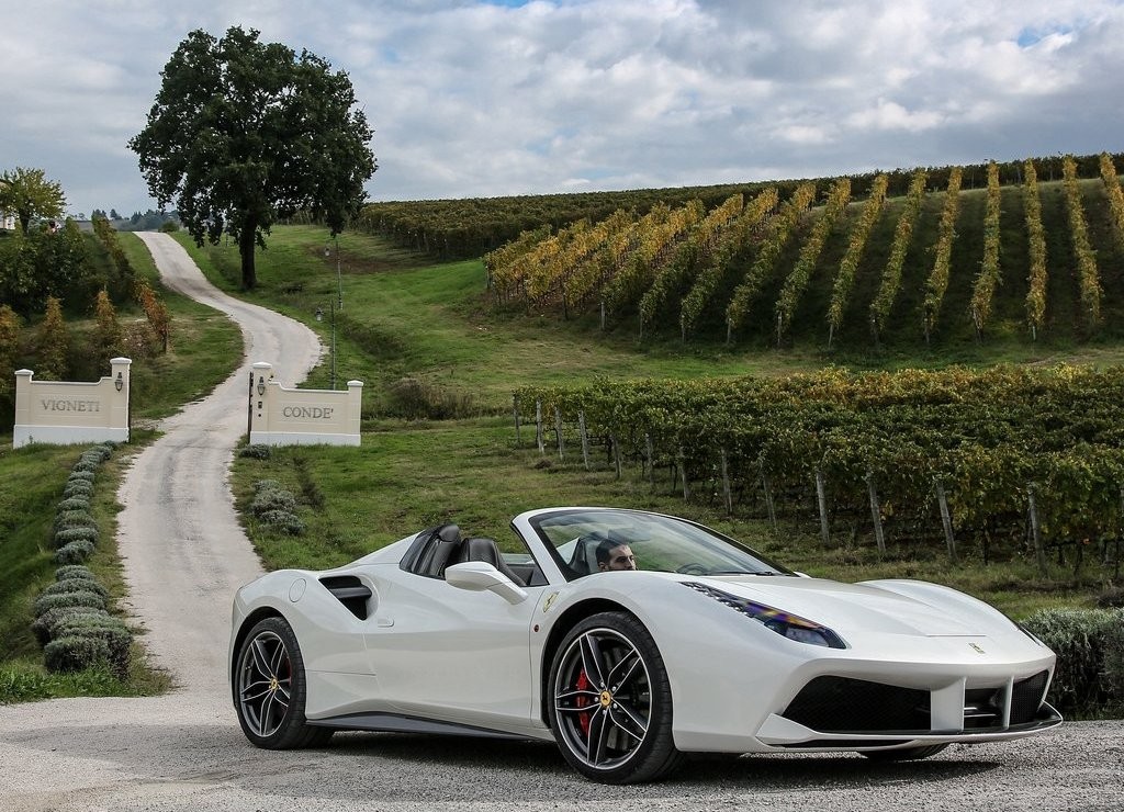 2016 - FERRARI F488 SPIDER, foto 4