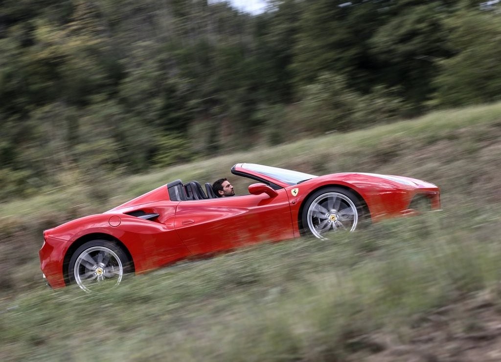 2016 - FERRARI F488 SPIDER, foto 19