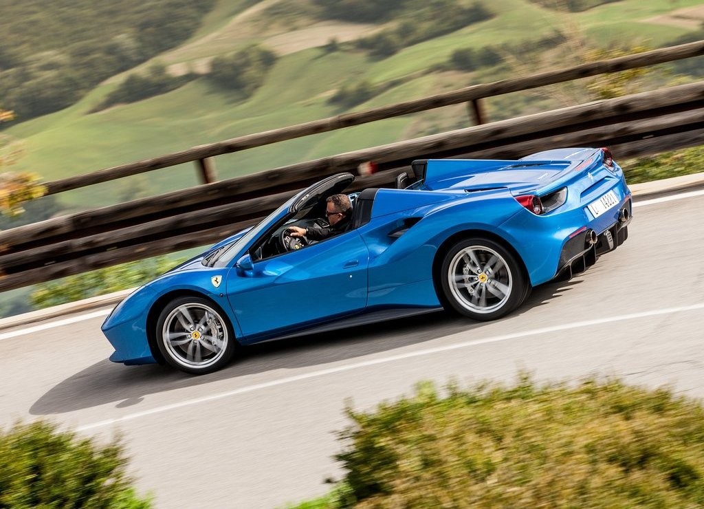 2016 - FERRARI F488 SPIDER, foto 25