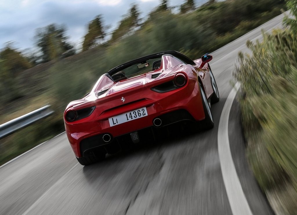 2016 - FERRARI F488 SPIDER, foto 26