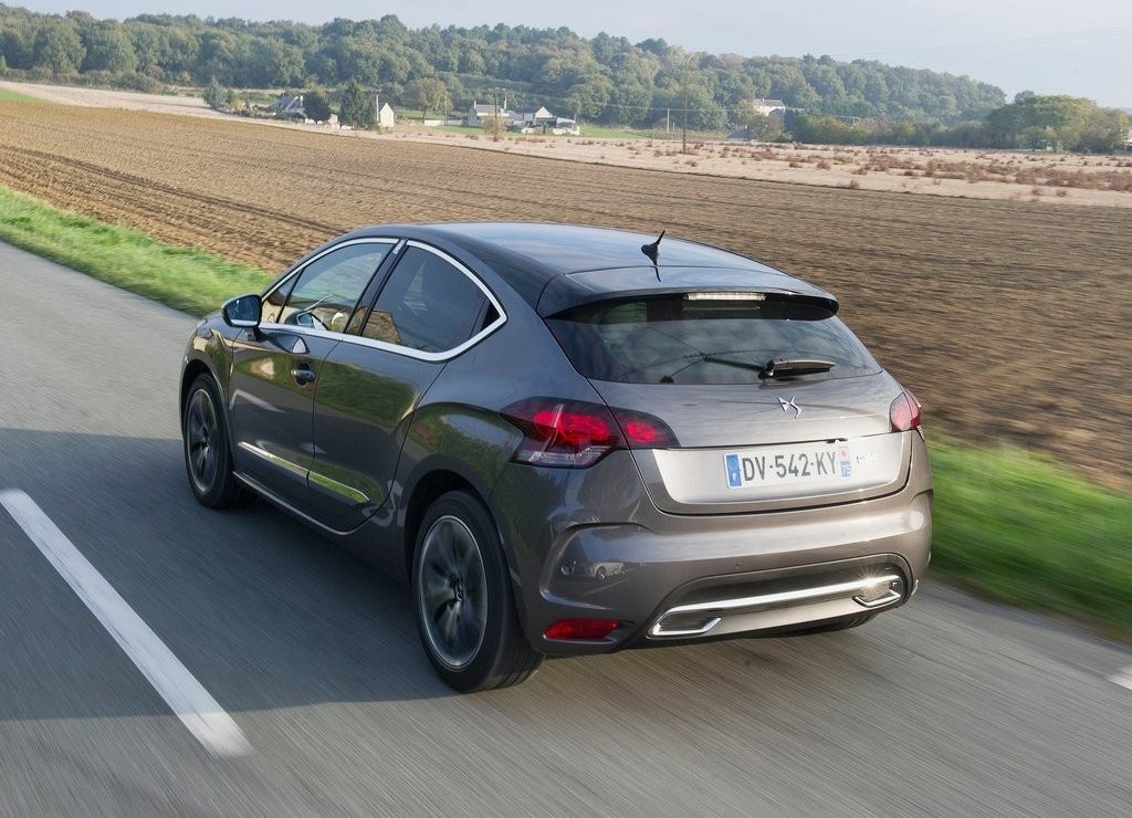 2016 - DS 4, foto 17
