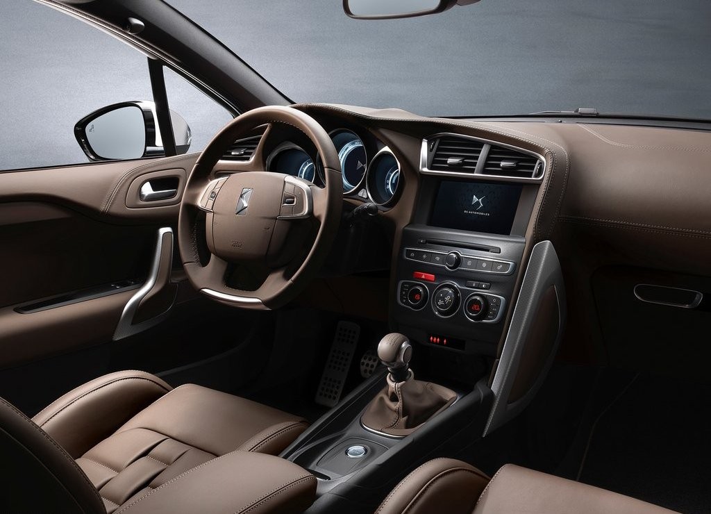 2016 - DS 4, foto 22