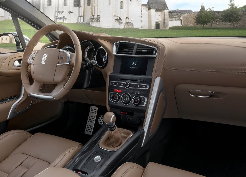 2016 - DS 4, foto 23
