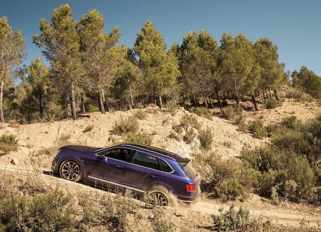 BENTLEY BENTAYGA, foto 24