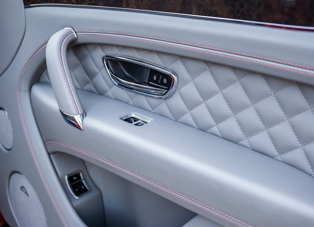 BENTLEY BENTAYGA, foto 71