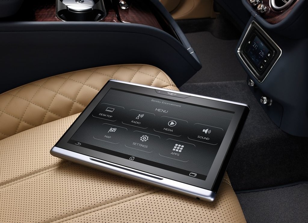 BENTLEY BENTAYGA, foto 74