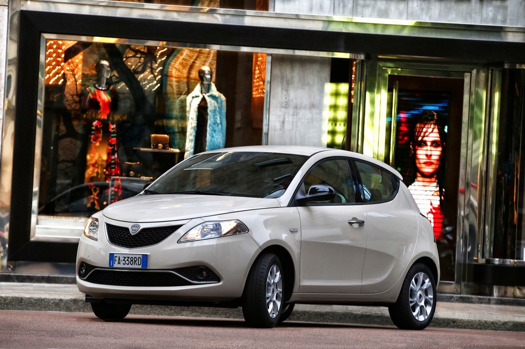 LANCIA YPSILON, foto 13