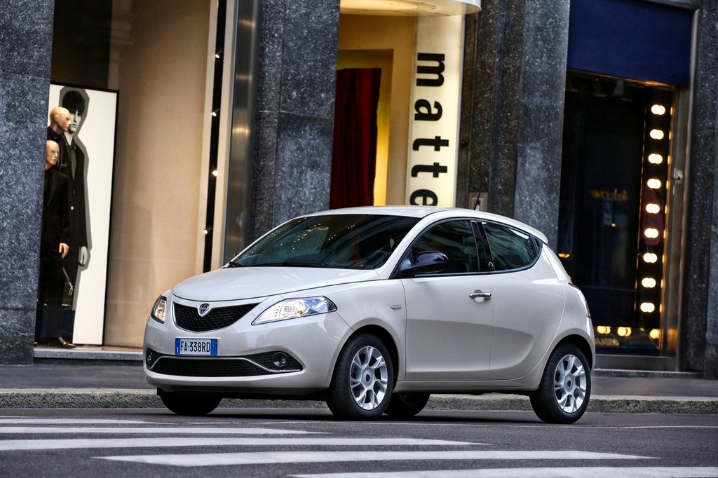 LANCIA YPSILON, foto 17