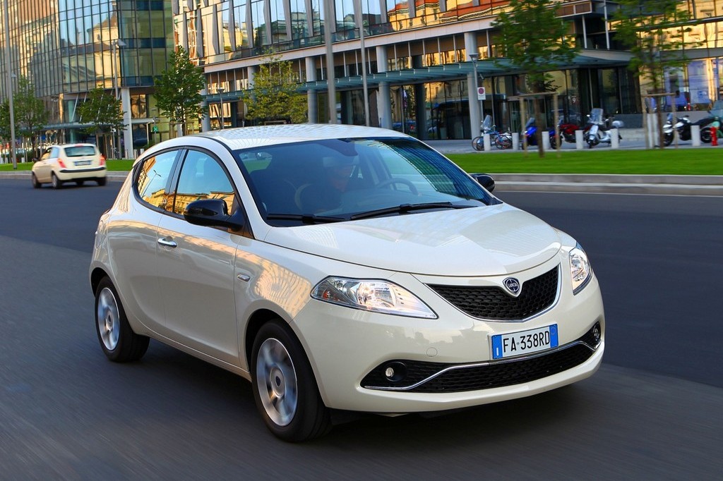 LANCIA YPSILON, foto 18