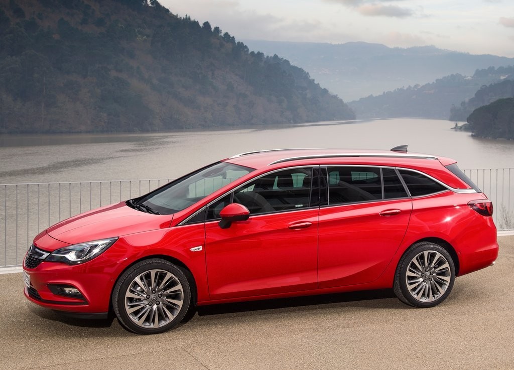 OPEL ASTRA SPORTS TOURER, foto 3