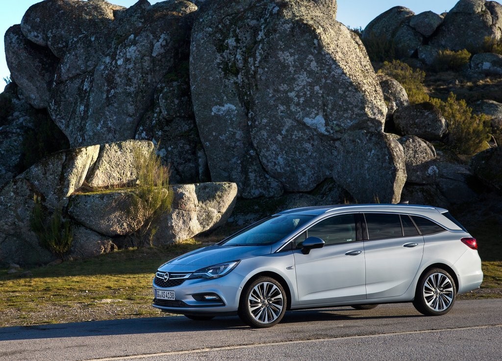 OPEL ASTRA SPORTS TOURER, foto 9