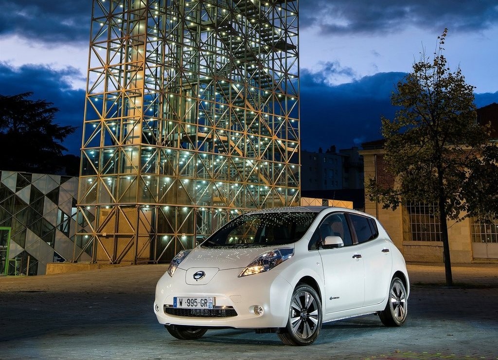 NISSAN LEAF, foto 2