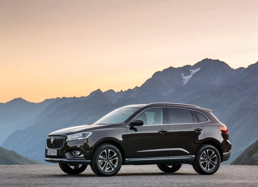 2015 - BORGWARD BX7, foto 1