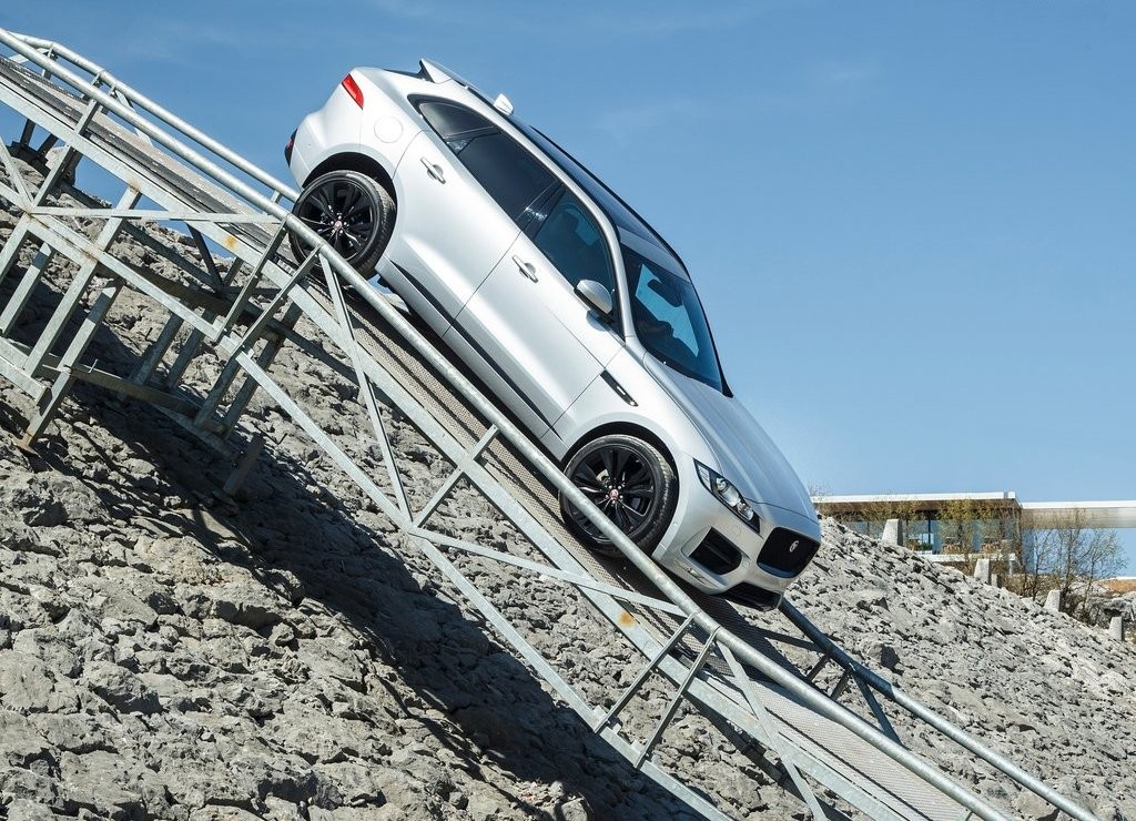 JAGUAR F-PACE, foto 79