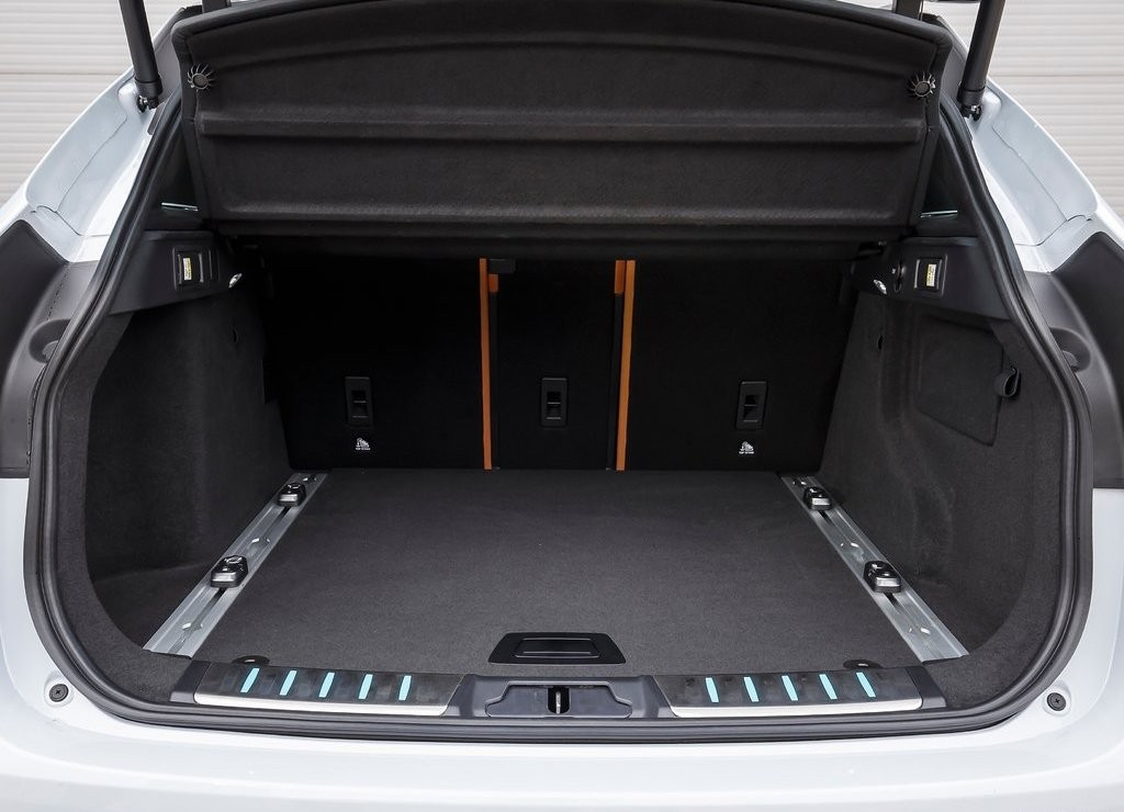 JAGUAR F-PACE, foto 180