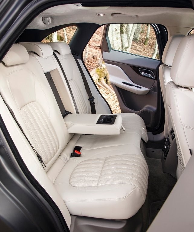 JAGUAR F-PACE, foto 234