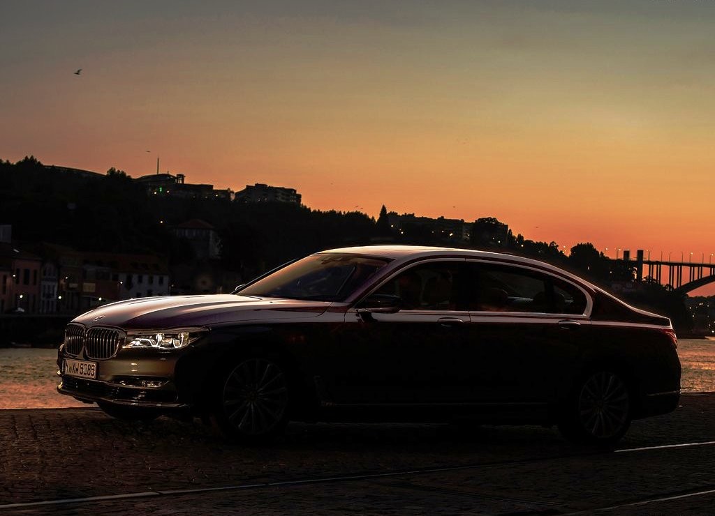 2016 - BMW 750Li, foto 4