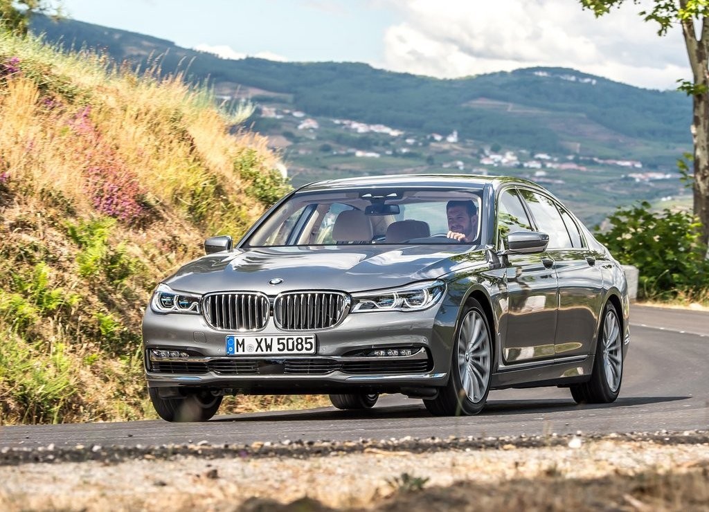 2016 - BMW 750Li, foto 16