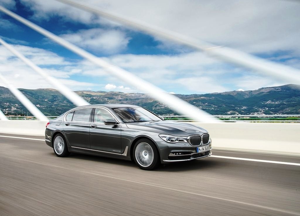 2016 - BMW 750Li, foto 28