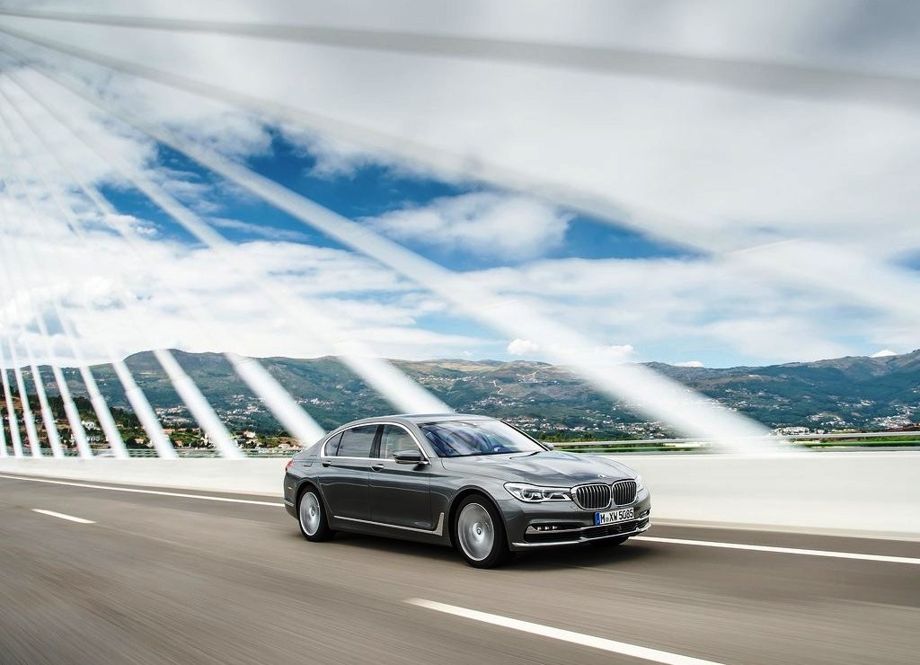 2016 - BMW 750Li, foto 29