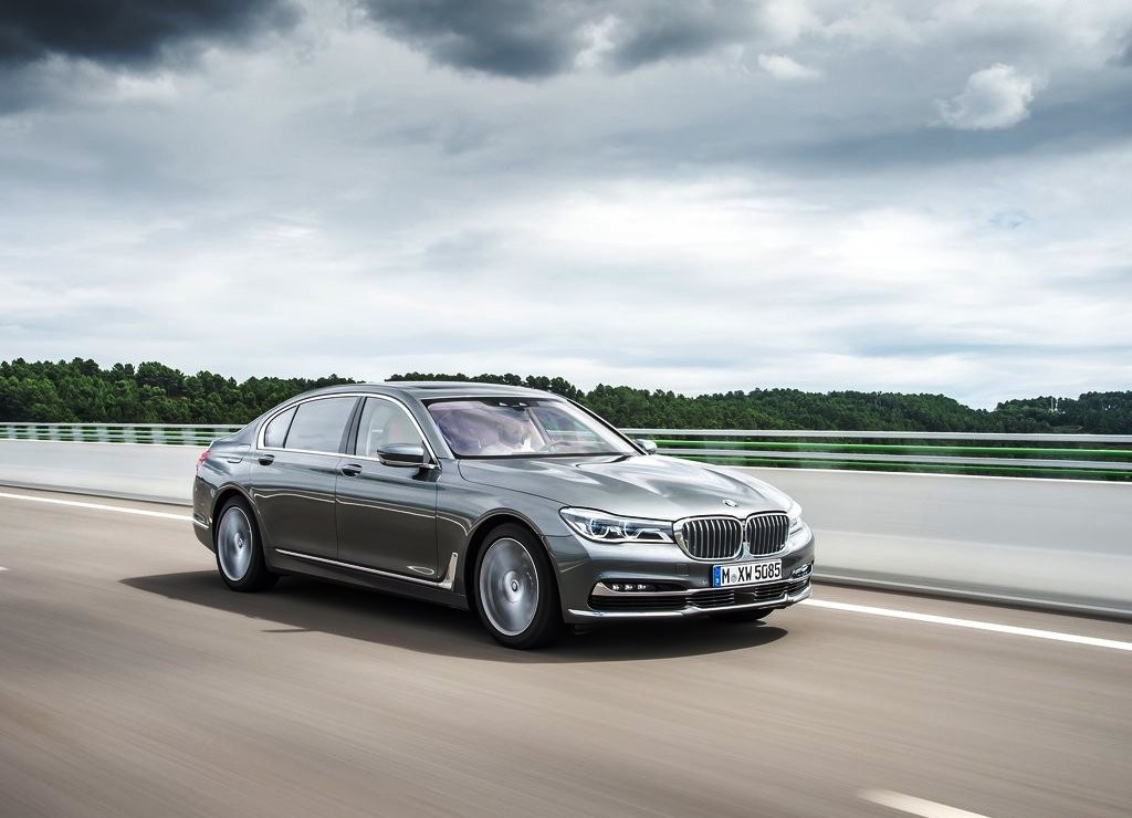 2016 - BMW 750Li, foto 30
