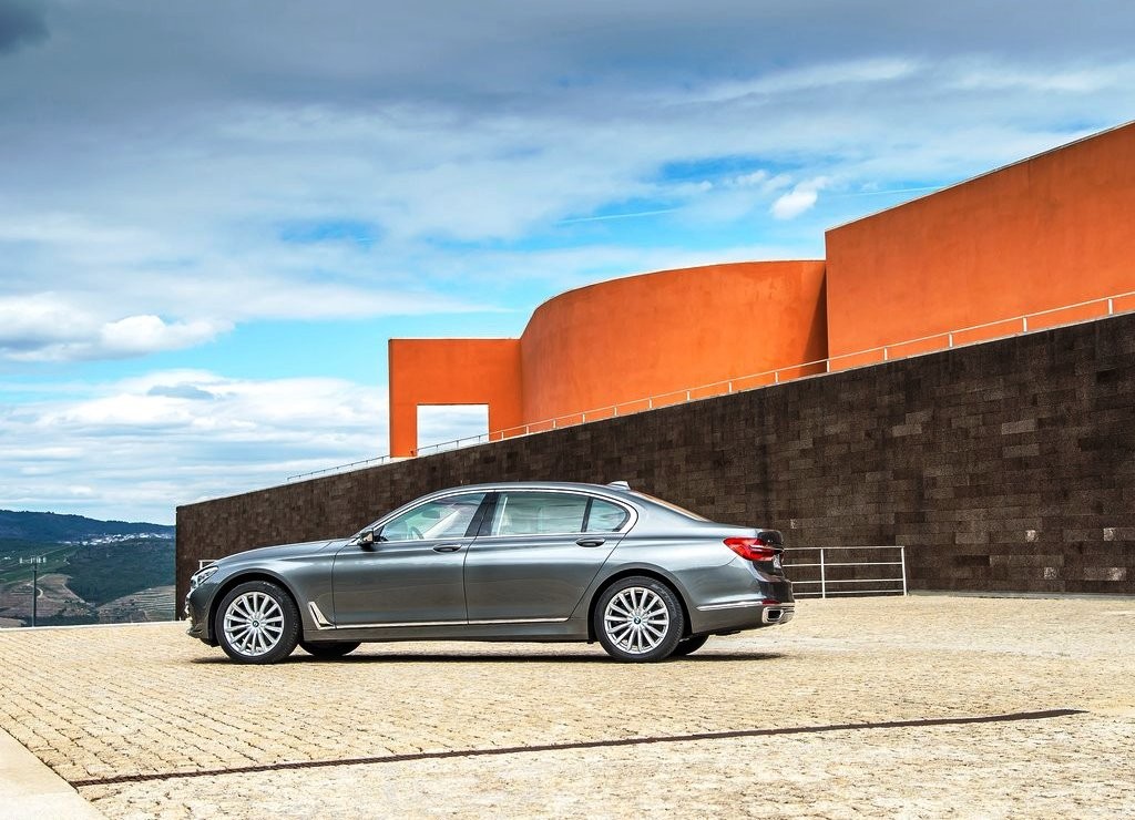 2016 - BMW 750Li, foto 36