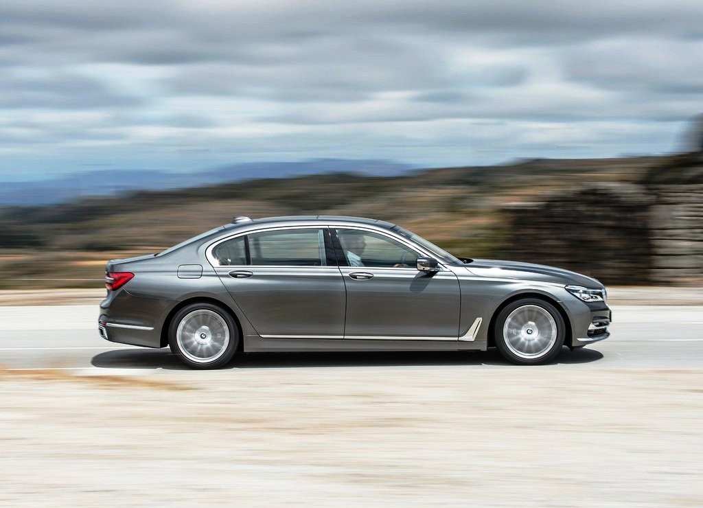 2016 - BMW 750Li, foto 37