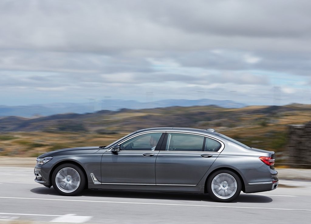 2016 - BMW 750Li, foto 39