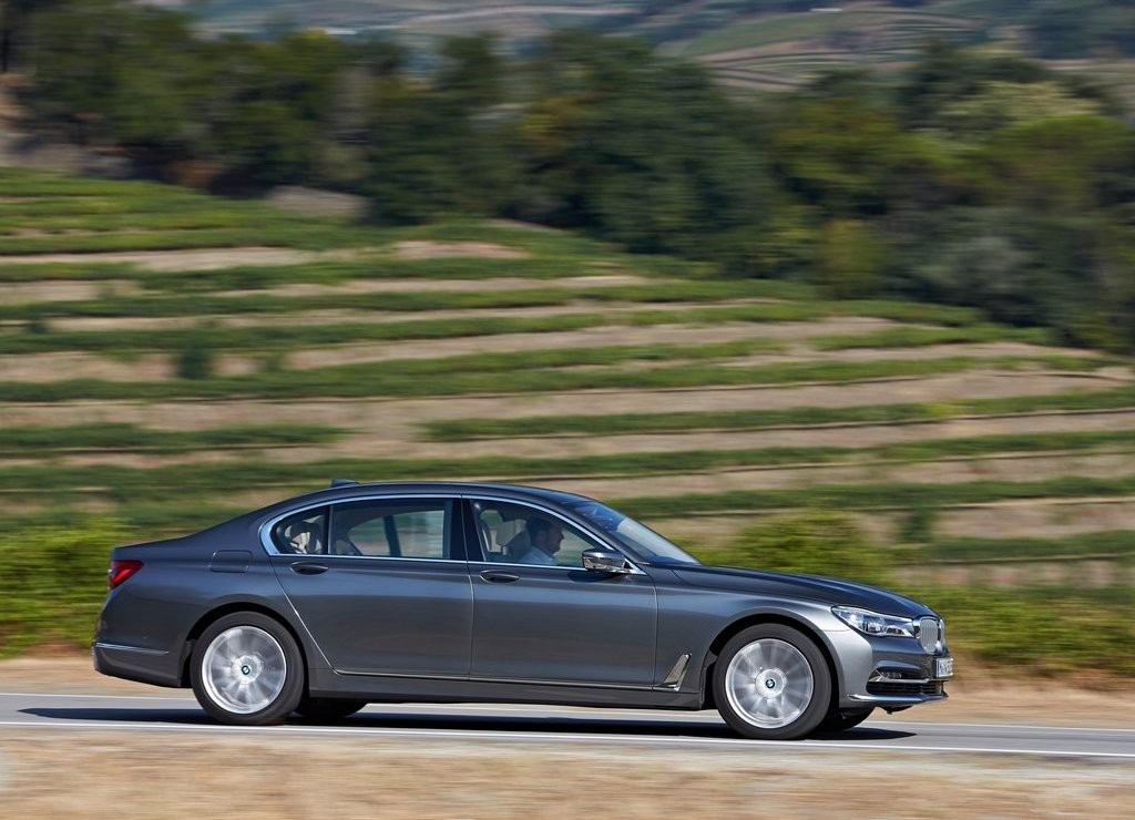 2016 - BMW 750Li, foto 41