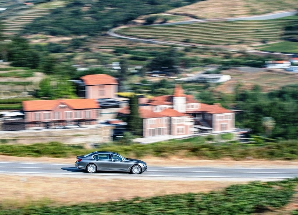 2016 - BMW 750Li, foto 44