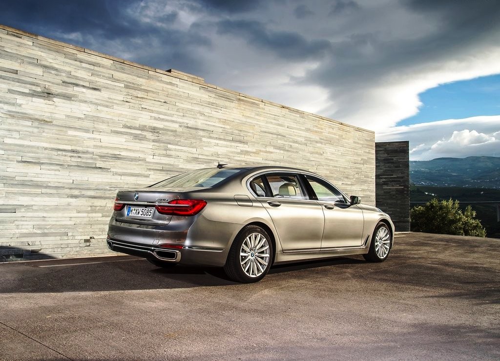 2016 - BMW 750Li, foto 53
