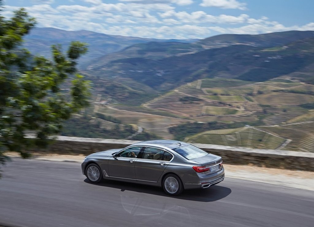 2016 - BMW 750Li, foto 57