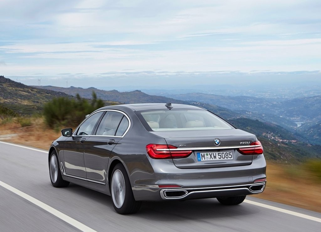 2016 - BMW 750Li, foto 58