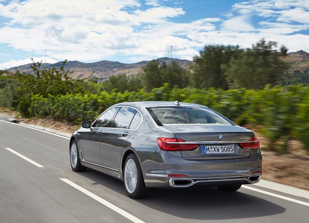 2016 - BMW 750Li, foto 66