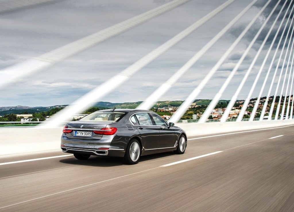 2016 - BMW 750Li, foto 68